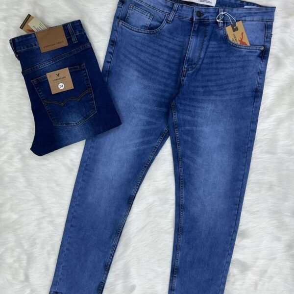 AMERICAN EAGLE